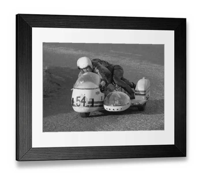 Framed Print : Ian McDonald & David Bickley (Devimead BSA) 1972 750 Sidecar TT Framed Print : Ian McDonald & David Bickley (Devimead BSA) 1972 750 Sidecar TT