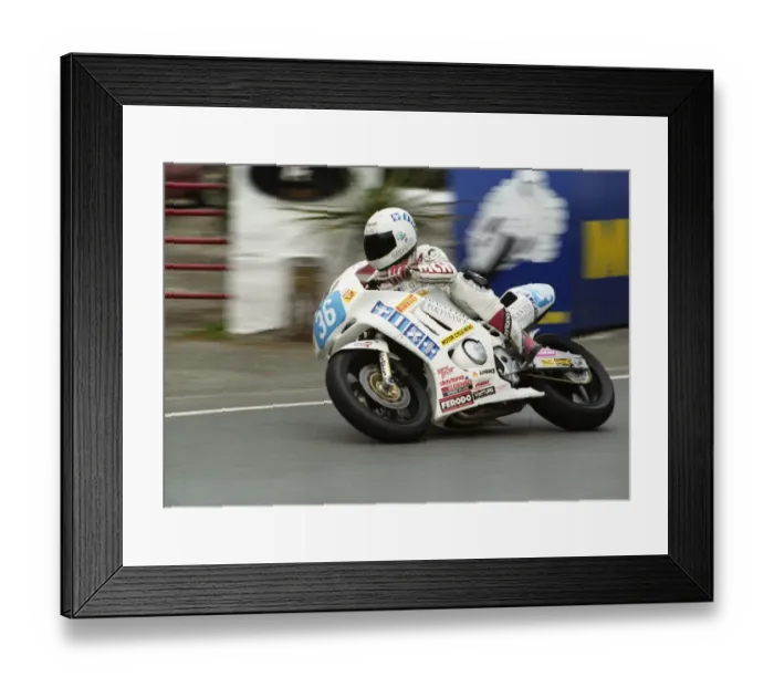 Framed Print : Chris Moss (Honda) 1996 Junior TT Framed Print : Chris Moss (Honda) 1996 Junior TT