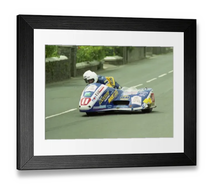 Framed Print : Steve Norbury & Andrew Smith (Shelbourne Yamaha) 2003 Sidecar TT Framed Print : Steve Norbury & Andrew Smith (Shelbourne Yamaha) 2003 Sidecar TT