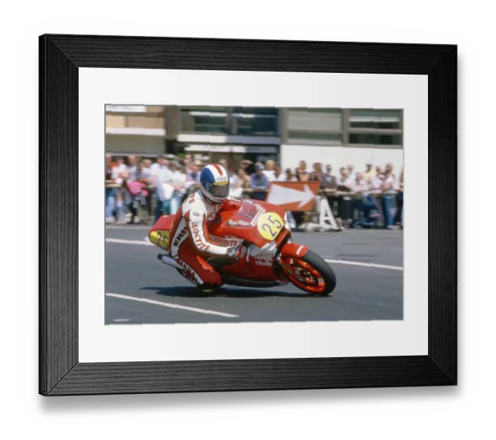Framed Print : Mark Phillips (Yamaha) 1988 Senior TT Framed Print : Mark Phillips (Yamaha) 1988 Senior TT
