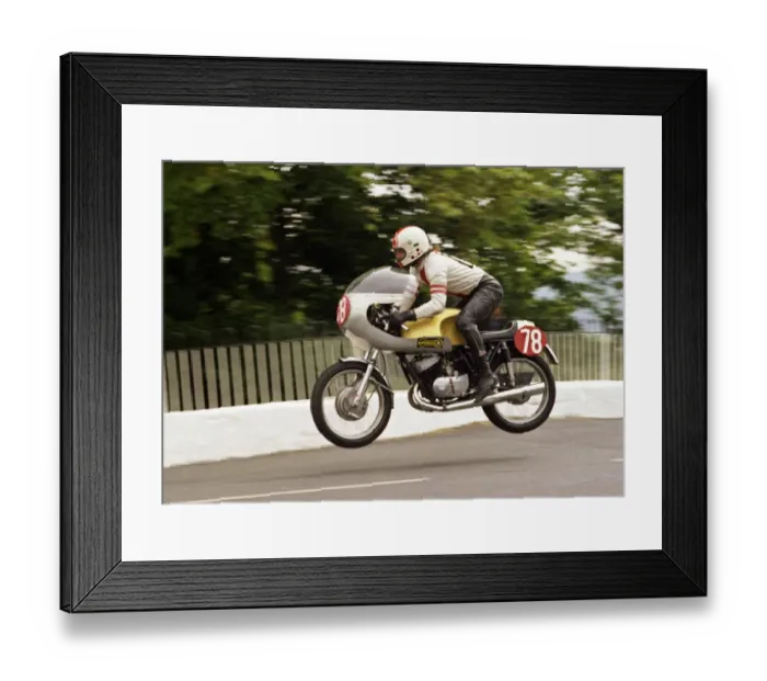 Framed Print : Lindsay Porter (Benelli) 1974 Production TT Framed Print : Lindsay Porter (Benelli) 1974 Production TT