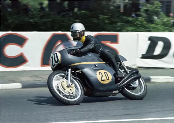 Renzo Pasolini (Benelli) 1967 Senior TT