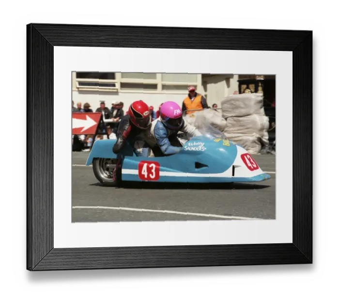 Framed Print : Wally Saunders & Rick Roberts (Ireson) 1995 Sidecar TT Framed Print : Wally Saunders & Rick Roberts (Ireson) 1995 Sidecar TT