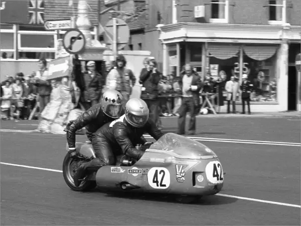 Brian Rostron & Ian Gemmell (Imp) 1977 Sidecar TT