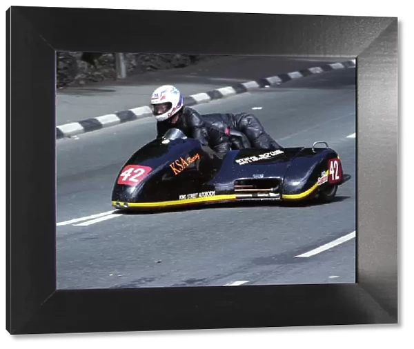Alan Shand & Bill Middleton (Baker Honda) 1994 Sidecar TT