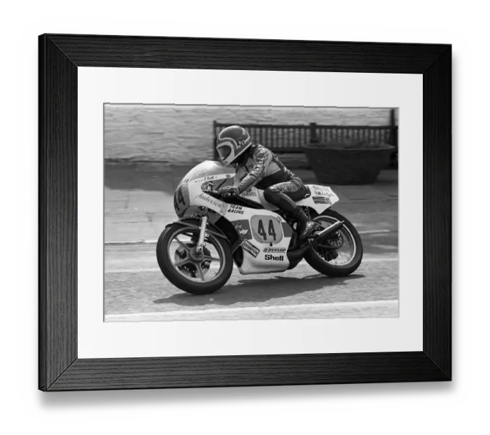 Framed Print : Jim Scott (Yamaha) 1980 Junior TT Framed Print : Jim Scott (Yamaha) 1980 Junior TT