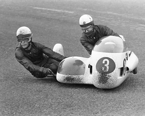 Siegfried Schauzu & Wolfgang Kalauch (BMW) 1971 500 Sidecar TT