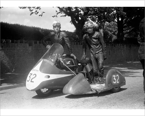 Harold Scholes & Peter Corris (Matchless) 1959 Sidecar TT