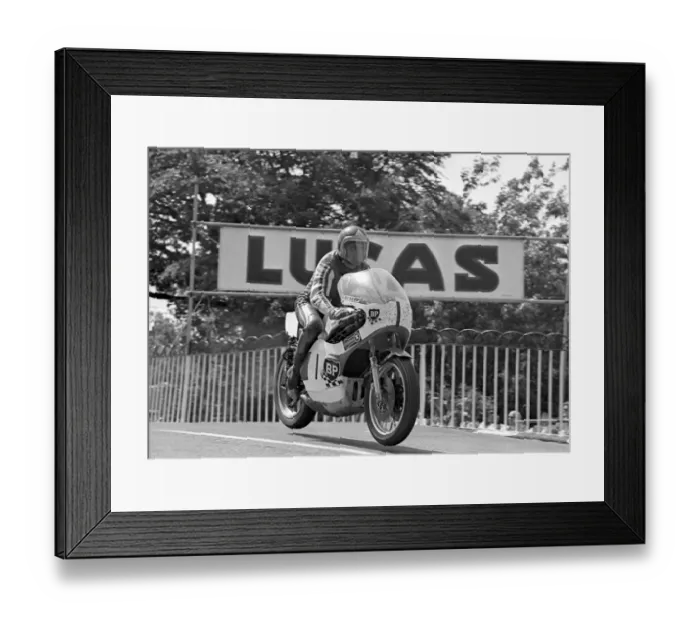 Framed Print : Percy Tait (Yamaha) 1975 Classic TT Framed Print : Percy Tait (Yamaha) 1975 Classic TT