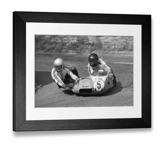 Framed Print : Rolf Steinhausen & Wolfgang Kalauch (Busch Konig) 1975 Sidecar TT Framed Print : Rolf Steinhausen & Wolfgang Kalauch (Busch Konig) 1975 Sidecar TT