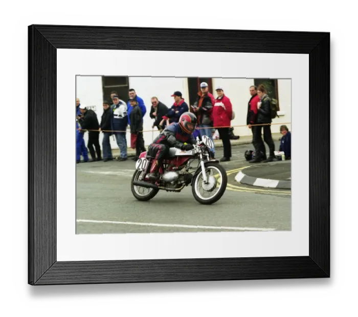 Framed Print : Robert Watson (Motobi) 2000 Classic Lap Framed Print : Robert Watson (Motobi) 2000 Classic Lap