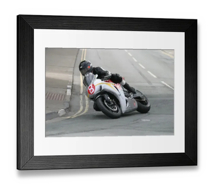 Framed Print : Guy Martin (Honda) 2010 Superstock TT Framed Print : Guy Martin (Honda) 2010 Superstock TT