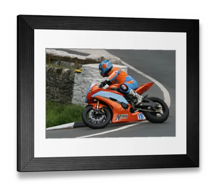 Framed Print : Roy Richardson (Yamaha) 2010 Supersport TT Framed Print : Roy Richardson (Yamaha) 2010 Supersport TT