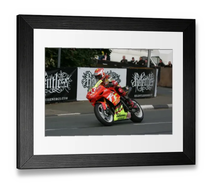 Framed Print : Antonio Maeso (Yamaha) 2009 Superstock TT Framed Print : Antonio Maeso (Yamaha) 2009 Superstock TT