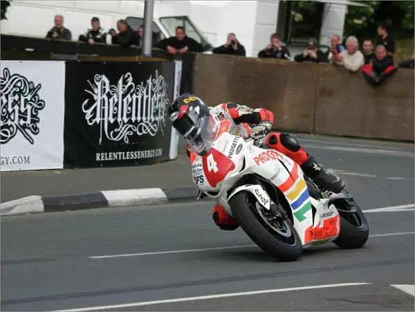 Ian Hutchinson (Honda) 2009 Superstock TT