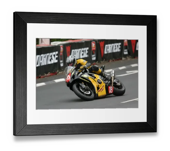Framed Print : Ian Pattinson (Kawasaki) 2008 Superstock TT Framed Print : Ian Pattinson (Kawasaki) 2008 Superstock TT