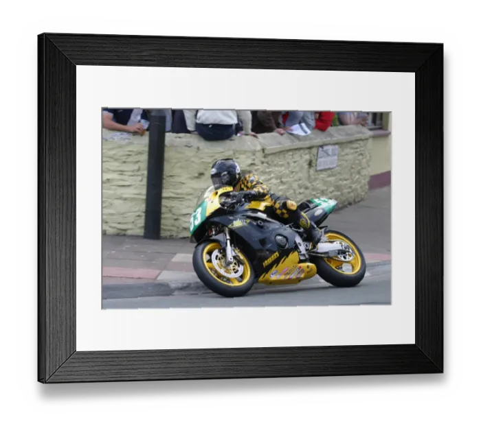 Framed Print : Anita Buxton (Kawasaki) Lightweight 400 TT Framed Print : Anita Buxton (Kawasaki) Lightweight 400 TT
