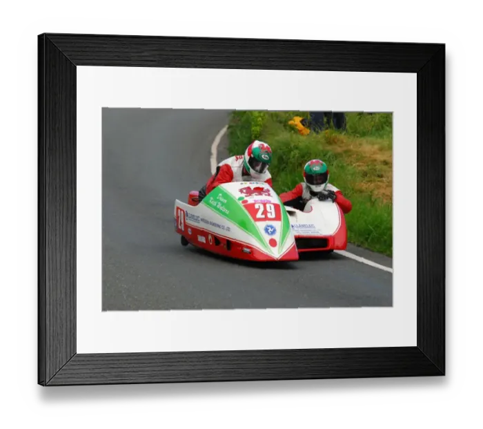 Framed Print : Keith Walters & Alun Thomas (Ireson Honda) 2010 Sidecar TT Framed Print : Keith Walters & Alun Thomas (Ireson Honda) 2010 Sidecar TT