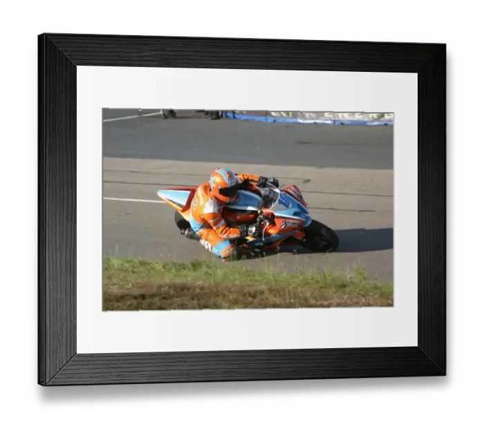 Framed Print : Roy Richardson (Yamaha) 2012 Supersport TT Framed Print : Roy Richardson (Yamaha) 2012 Supersport TT