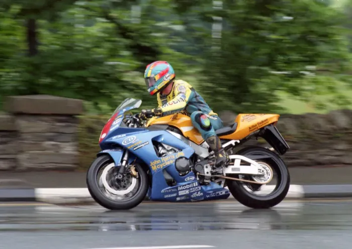 Framed Print : Adrian Archibald (Honda) 2000 Production TT Framed Print : Adrian Archibald (Honda) 2000 Production TT