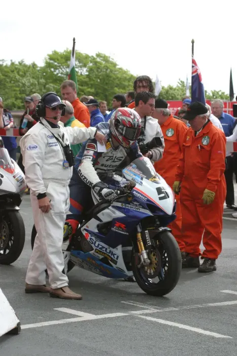 Framed Print : Adrian Archibald (TAS Suzuki) 2005 Senior TT Framed Print : Adrian Archibald (TAS Suzuki) 2005 Senior TT