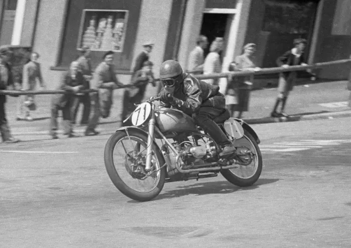 Framed Print : Adrian Burton (Douglas) 1952 Junior Clubman TT Framed Print : Adrian Burton (Douglas) 1952 Junior Clubman TT