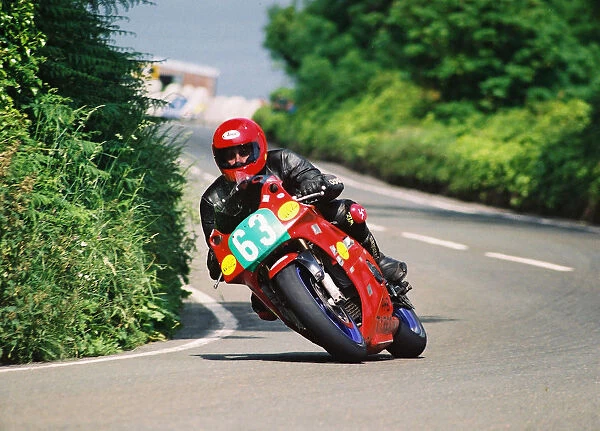 Adrian Crossan (Kawasaki) 2004 Lighweight 400 TT