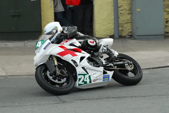 Framed Print : Adrian Harrison (Kawasaki) 2014 Lightweight TT Framed Print : Adrian Harrison (Kawasaki) 2014 Lightweight TT