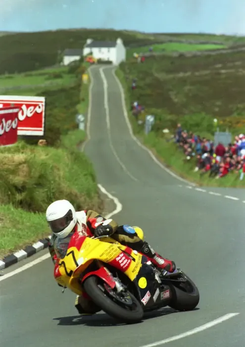 Framed Print : Adrian McFarland (Yamaha) 2000 Senior TT Framed Print : Adrian McFarland (Yamaha) 2000 Senior TT