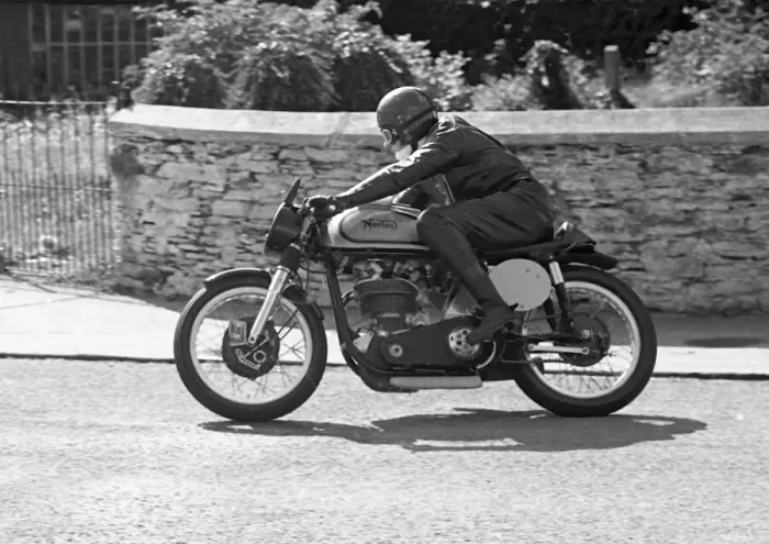 Framed Print : Adrian Richmond (Norton) 1973 Senior Manx Grand Prix practice Framed Print : Adrian Richmond (Norton) 1973 Senior Manx Grand Prix practice