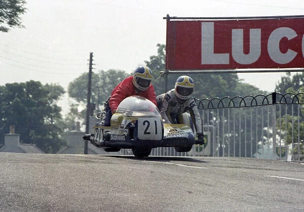 Alan Bale & David Powell (Yamaha) 1978 Sidecar TT