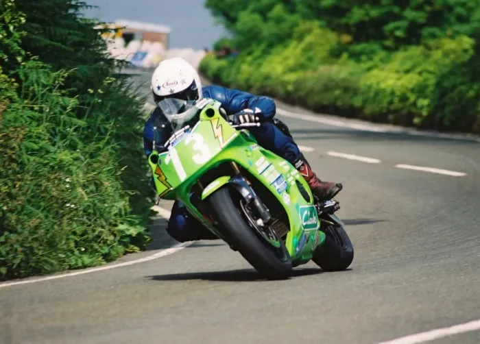 Framed Print : Alan Chamley (Kawasaki) 2004 Lightweight 400 TT Framed Print : Alan Chamley (Kawasaki) 2004 Lightweight 400 TT