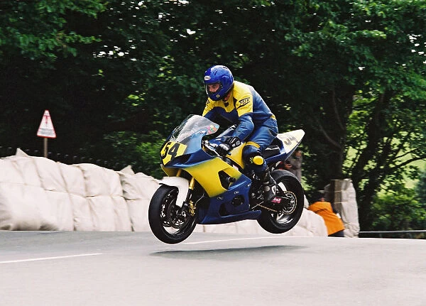 Alan Connor (Suzuki) 2004 Senior TT
