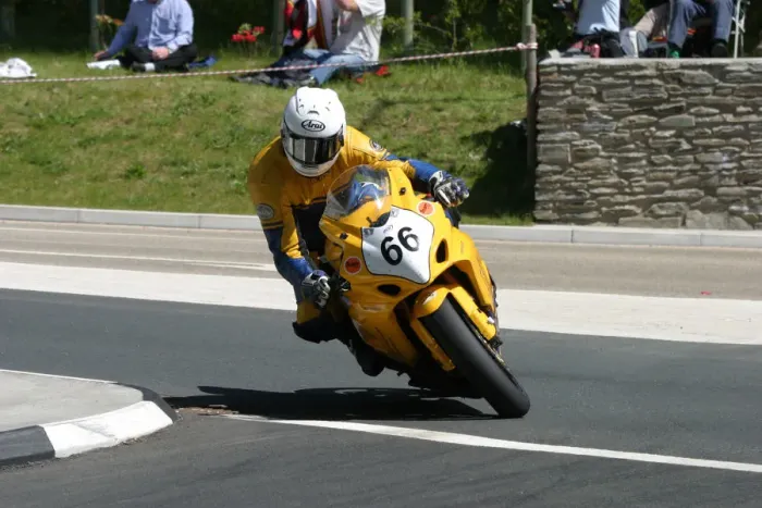 Framed Print : Alan Connor (Suzuki) 2009 Superbike TT