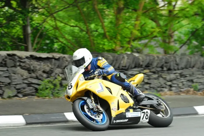 Framed Print : Alan Connor (Suzuki) 2016 Superbike TT