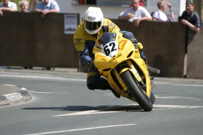 Framed Print : Alan Connor (Yamaha) 2006 Superbike TT Framed Print : Alan Connor (Yamaha) 2006 Superbike TT