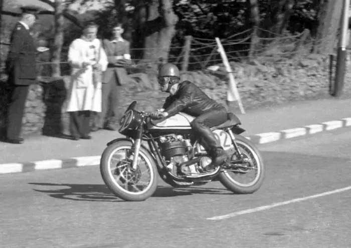 Framed Print : Alan Craven (Norton) 1958 Junior Manx Grand Prix Framed Print : Alan Craven (Norton) 1958 Junior Manx Grand Prix