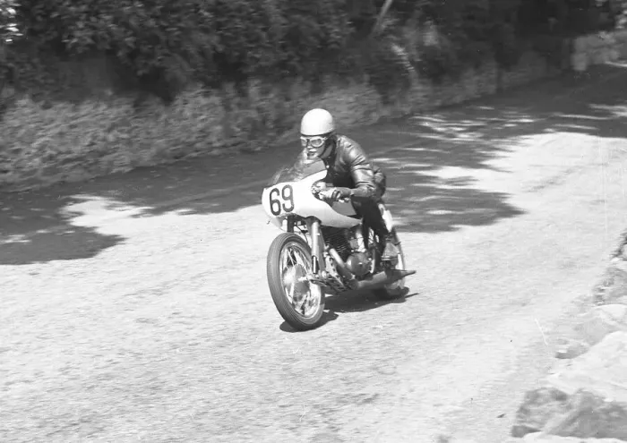 Framed Print : Alan Harris (Greeves) 1963 Lightweight TT Framed Print : Alan Harris (Greeves) 1963 Lightweight TT