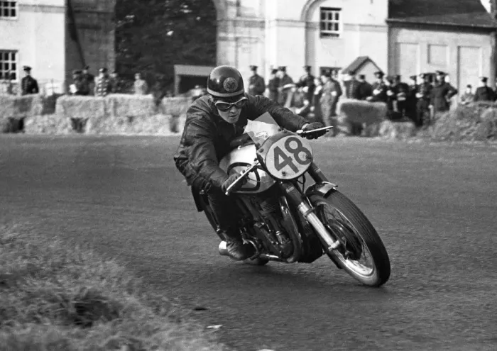 Framed Print : Alan Holmes (500 Norton) 1953 Oulton Park Framed Print : Alan Holmes (500 Norton) 1953 Oulton Park