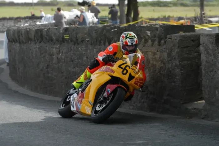 Framed Print : Alan Jackson (Suzuki) 2009 Southern 100