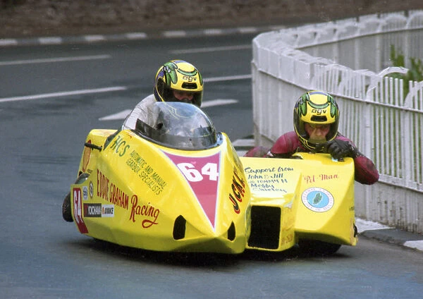 Alan Langton & Tony Pitt (Sinnott Yamaha) 1996 Sidecar TT