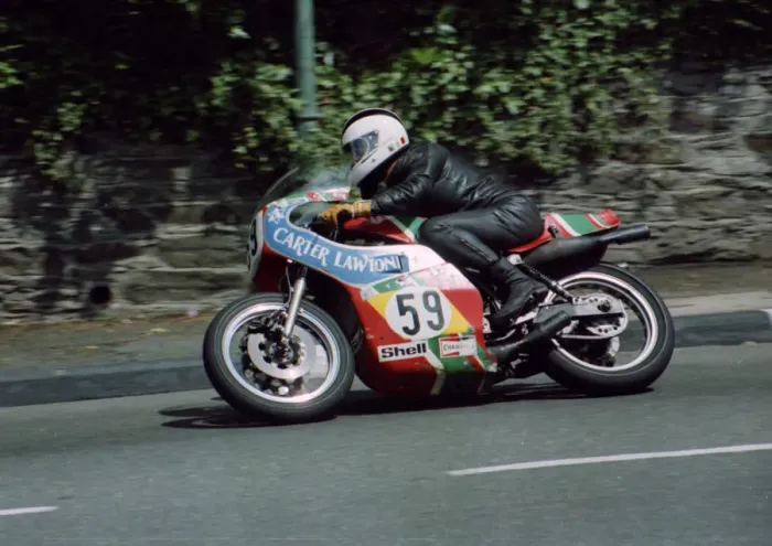 Framed Print : Alan Lawton (Suzuki) 1982 Classic TT