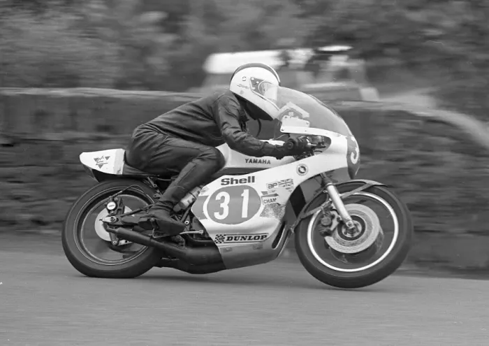 Framed Print : Alan Lawton (Yamaha) 1980 Junior TT