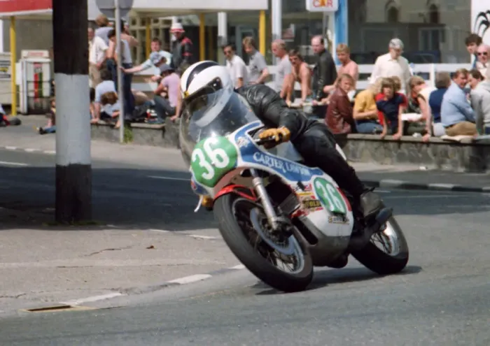 Framed Print : Alan Lawton (Yamaha) 1982 Junior TT Framed Print : Alan Lawton (Yamaha) 1982 Junior TT