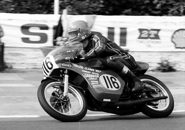 Alan Lee (Visnews Yamaha) 1977 Junior Manx Grand Prix