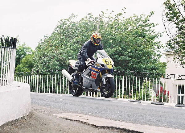 Alan Marshall (Suzuki) 2004 Senior TT