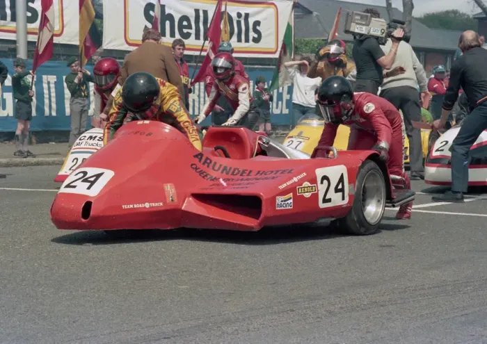 Framed Print : Alan May & Ian Finch (Yamaha) 1986 Sidecar TT