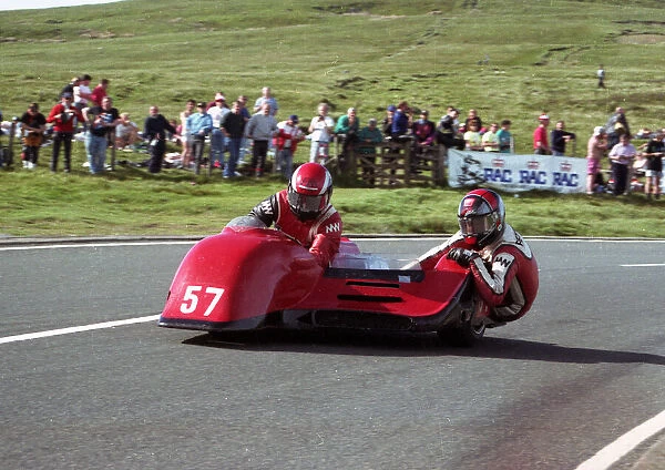 Alan May & Thomas Pettman (Ireson Kawasaki) 1993 Sidecar TT