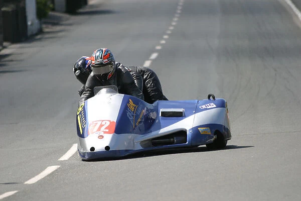 Alan Molyneux & David Beattie (Shelbourne Honda) 2005 Sidecar TT