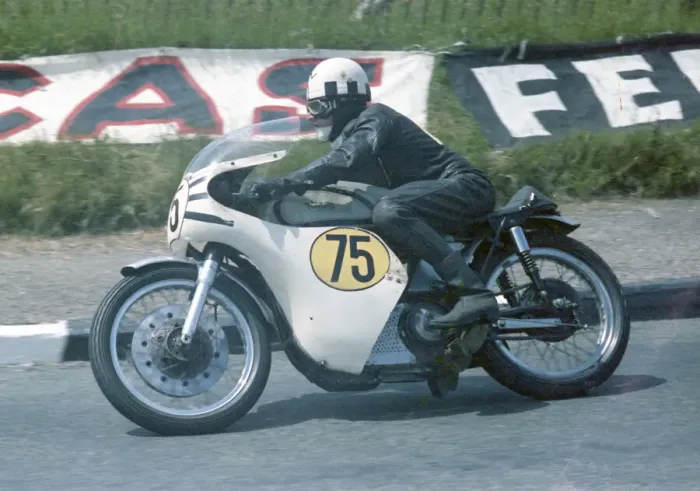 Framed Print : Alan Peck (Norton) 1967 Senior TT Framed Print : Alan Peck (Norton) 1967 Senior TT